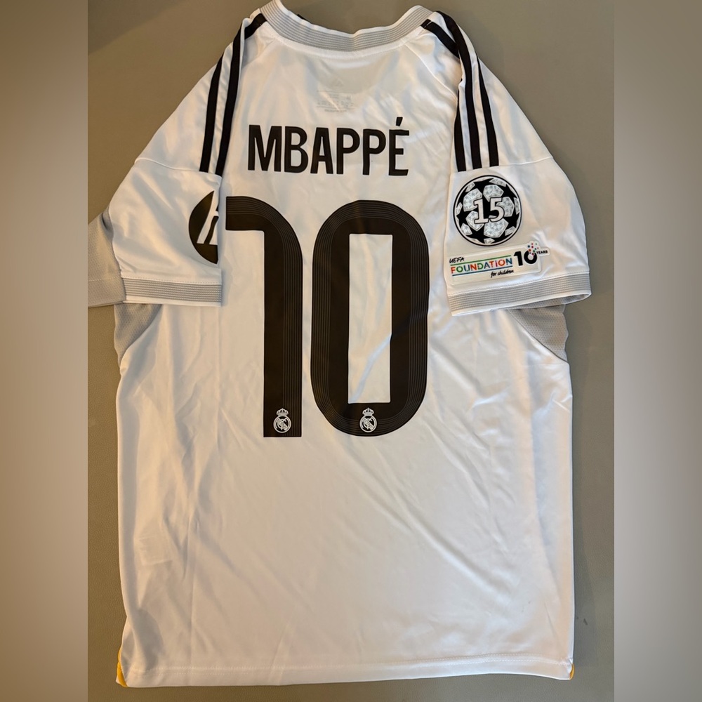 Mbappe Madrid jersey